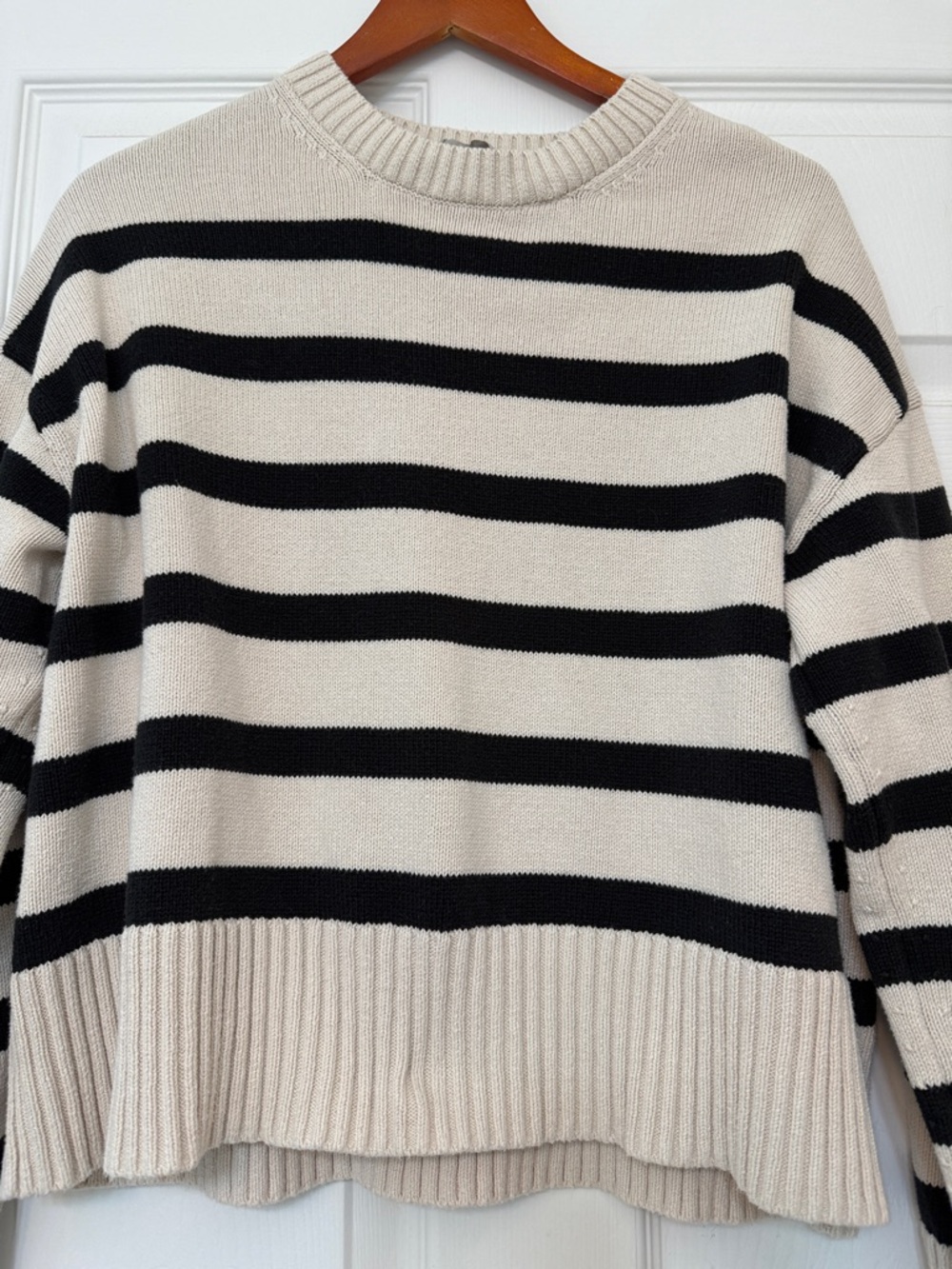 Everlane sweater - Picture 2 of 6